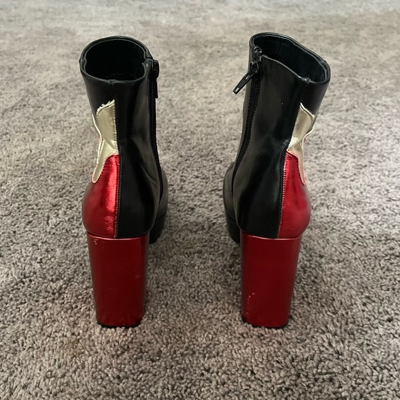 Fire Pattern Heeled Ankle Boots - Picture 4 of 8